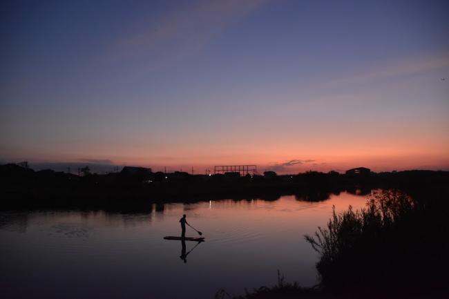 栗山川の夕焼けの写真