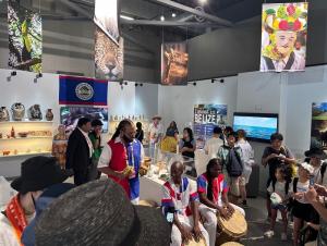 ベリーズブースB